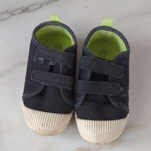 Cat & Jack Black Sneakers Size 10C
